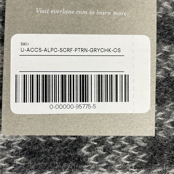 EVERLANE Unisex Oversized Cozy Alpaca Wool Gray Checkered Scarf New Tags 84X16 - Picture 9 of 9